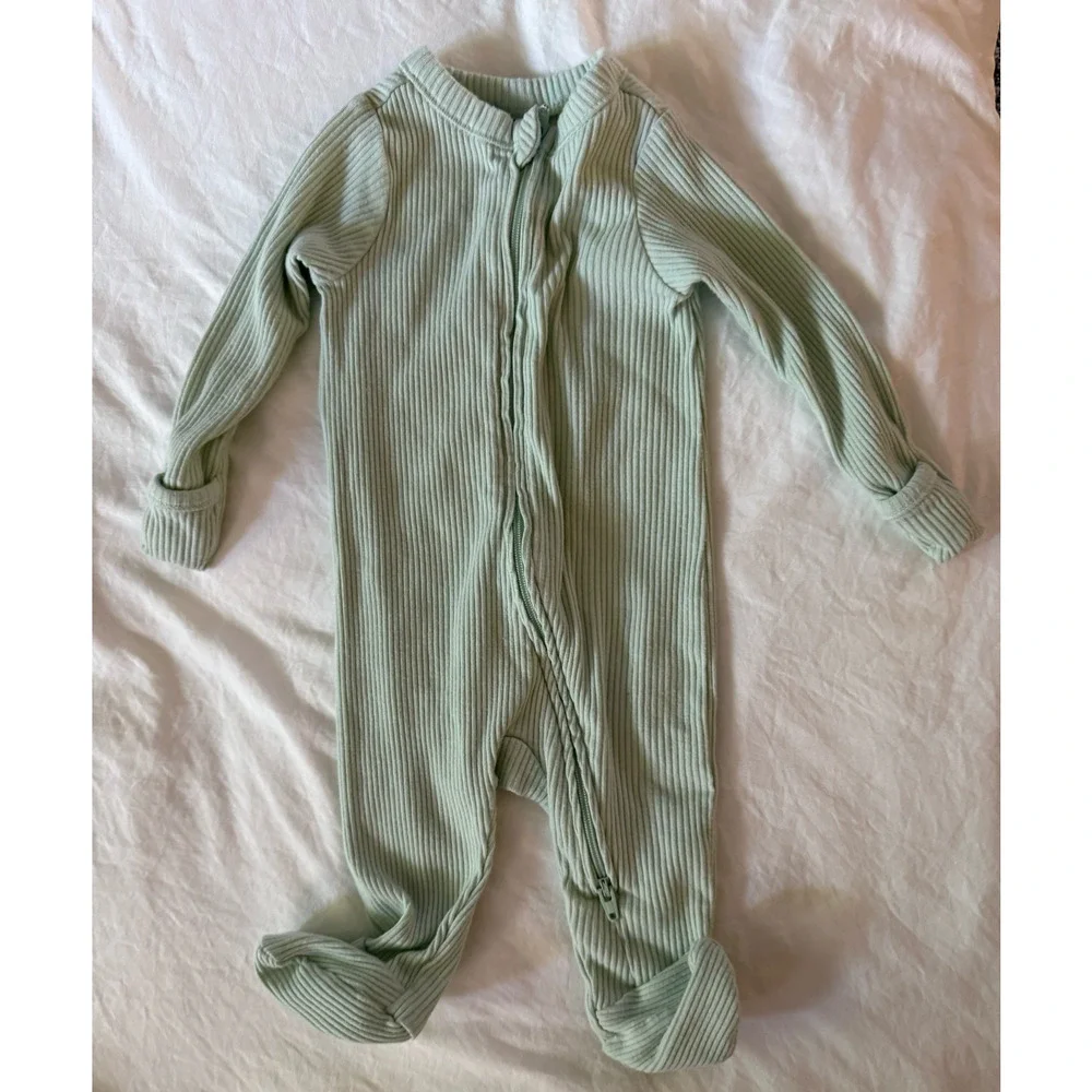 Infant Girl Clothing Lot 0-3 Months Baby Girl Clothes Outfit Bundle EUC 4 PIECE
